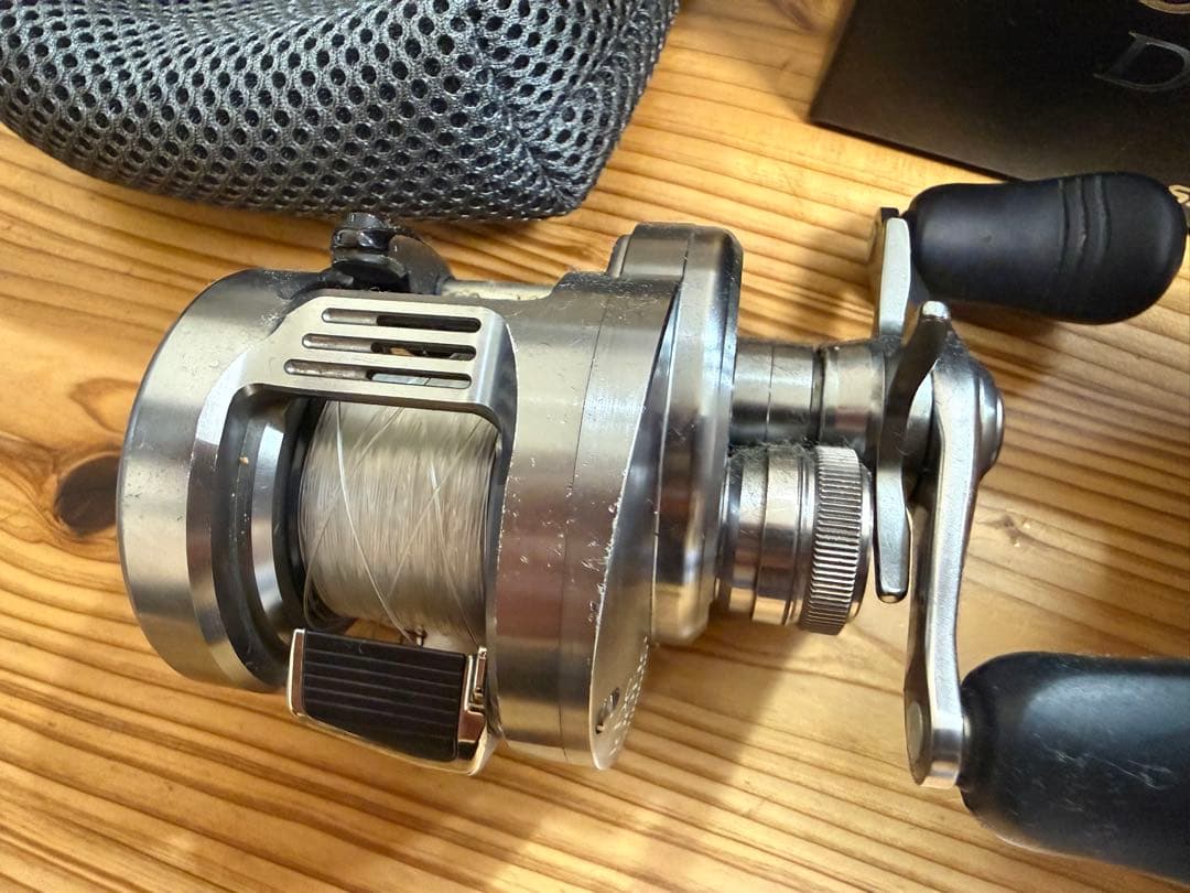 リール SHIMANO CALCUTTA CONQUEST DC 100HG