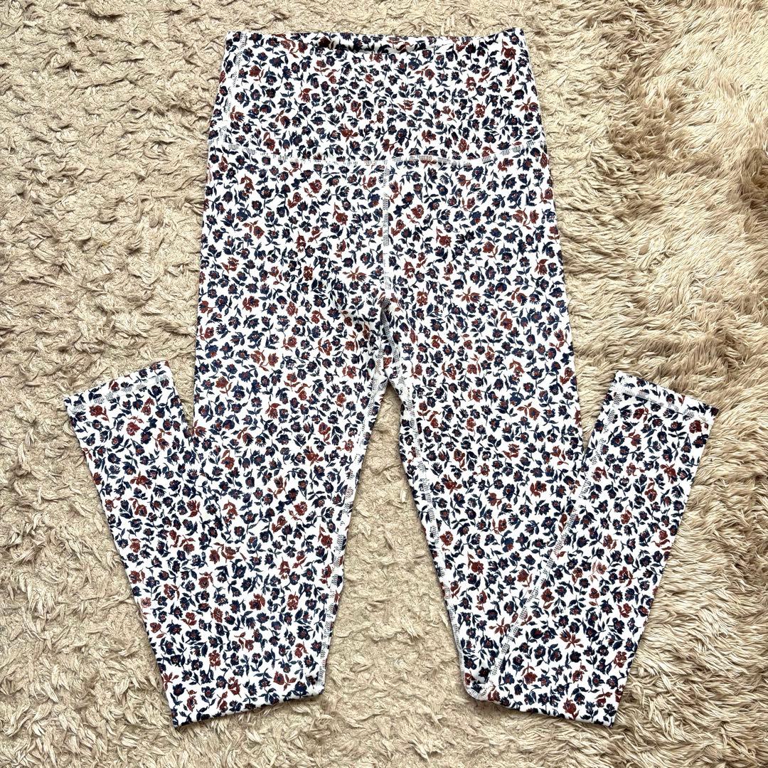 【美品】emmiヨガウェア サイズ1 レギンスとブラトップ　花柄