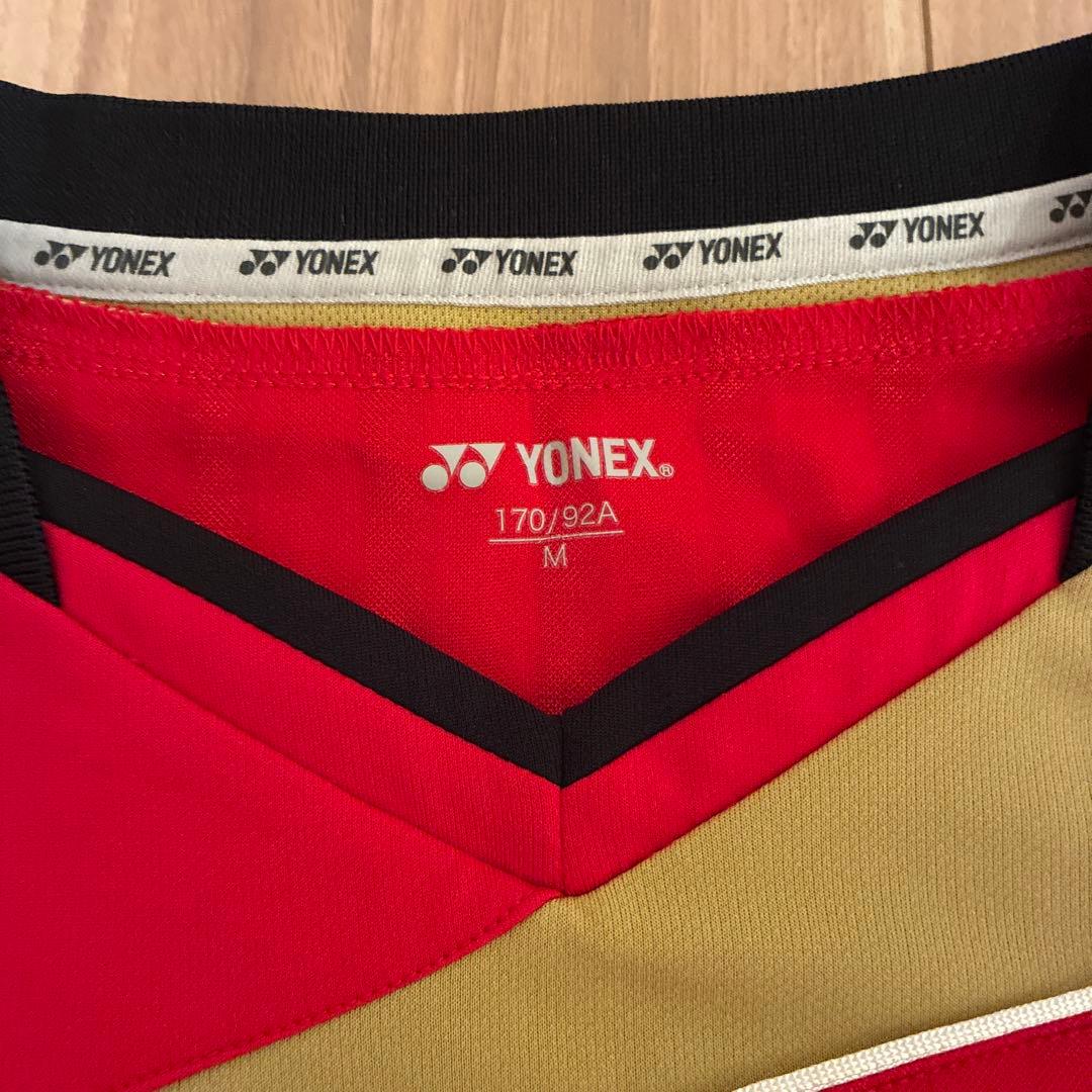 YONEX バドミントンウェア Mサイズ レッド/ゴールド