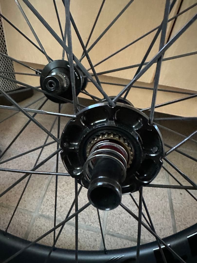 Elite Wheels カーボンホイール