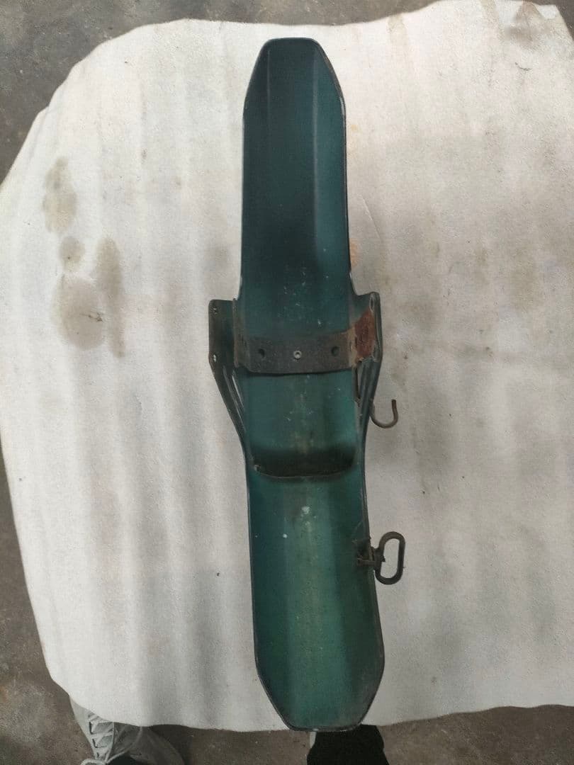 cb125t　フロントフェンダー