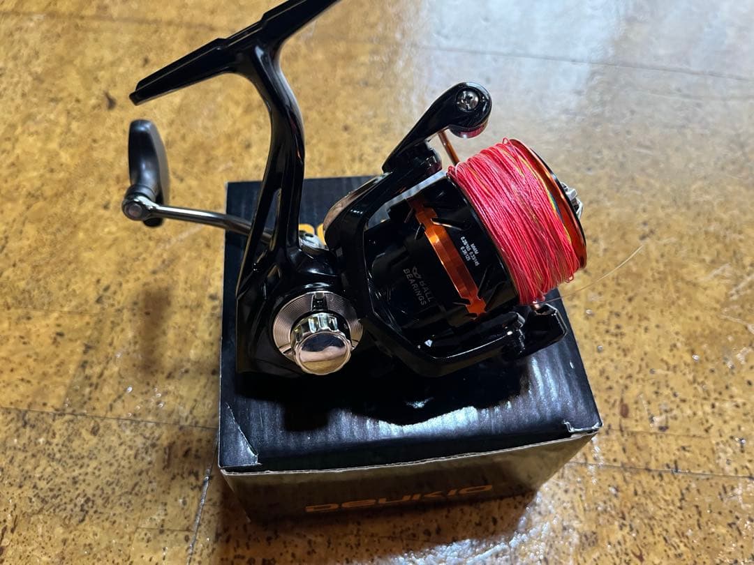 スピニングリール CK 4000番 未使用品 ライン付き
