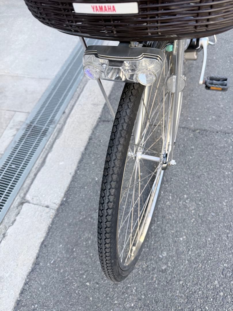 大阪府　ヤマハ　シルバー 電動アシスト自転車 前バスケット付き