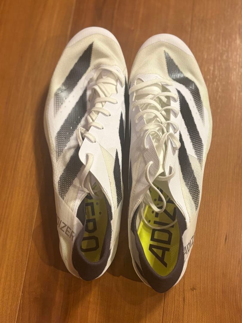 adizero フィネス　陸上競技用スパイク