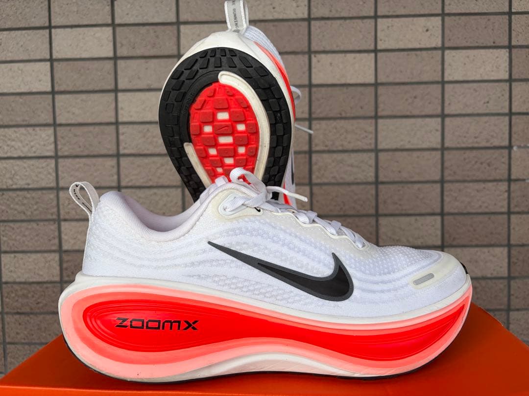 Nike ナイキ　ボメロプラス 25.5cm
