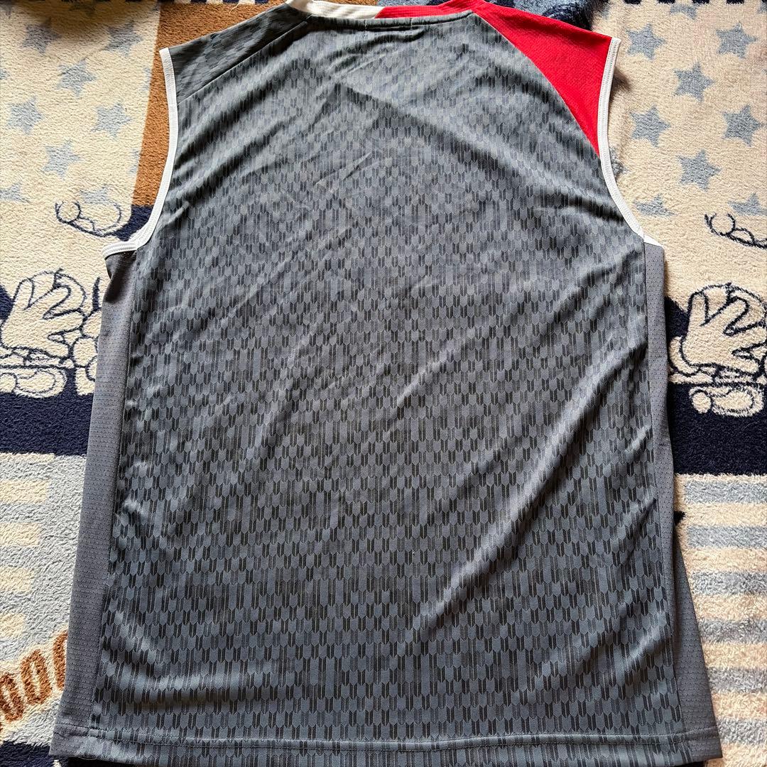 YONEX ノースリーブ スポーツウェア グレー/赤