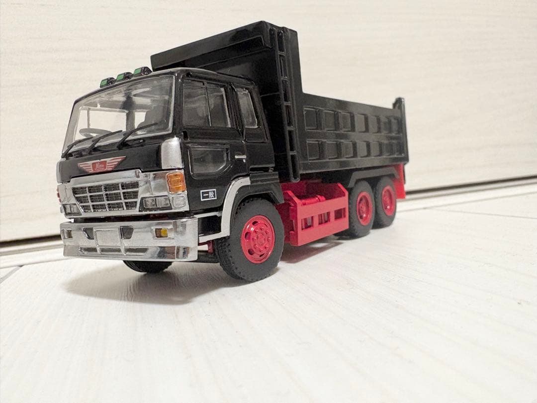 《新品箱付》1:64 日野　ダンプ　トラック　ミニカー