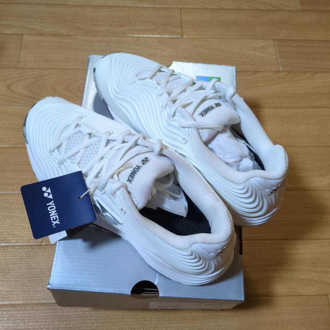 ★新品★　ヨネックス　オムニシューズ　25.5