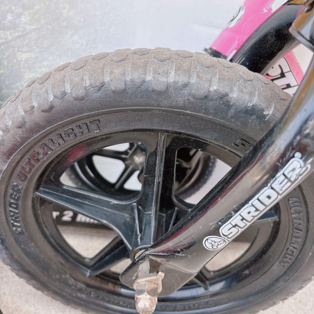STRIDER 12インチ　ストライダー　ゴムタイヤ　ピンク
