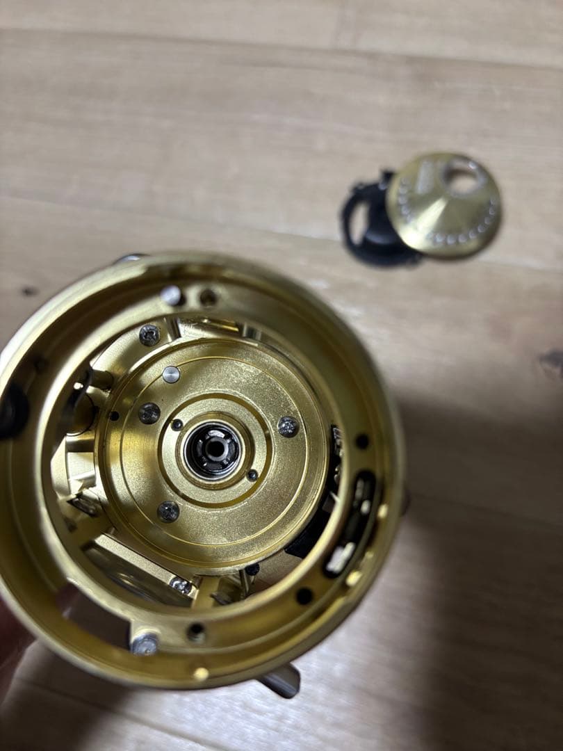 シマノ　15カルカッタコンクエスト300 右巻き