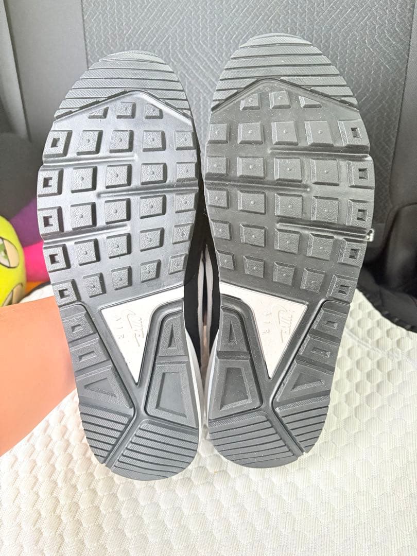 Nike エアマックス IVO メンズスニーカー　27.5