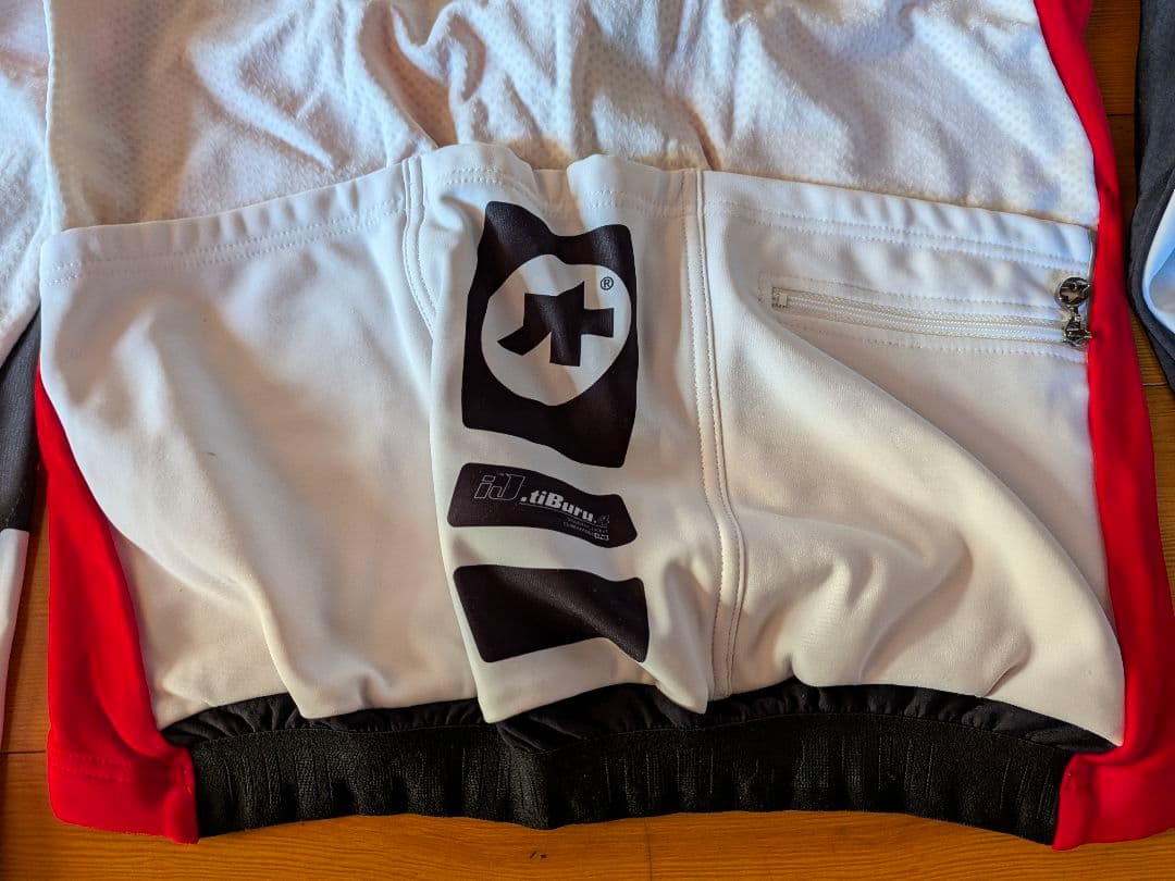 ✨ assos iJ.tiburu4 insulator_jacket サイズM