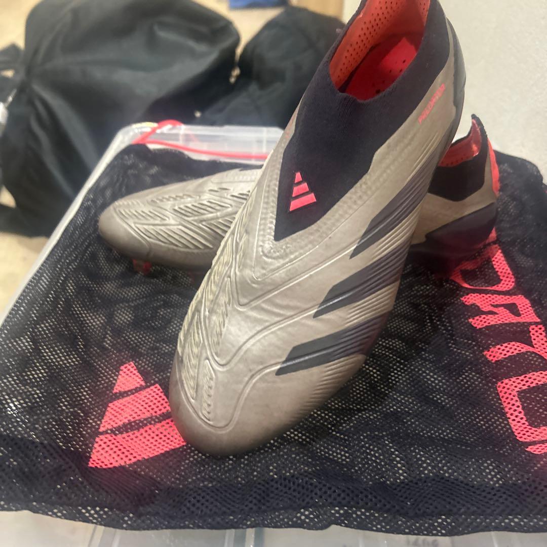 adidasプレテターレースレスFG
