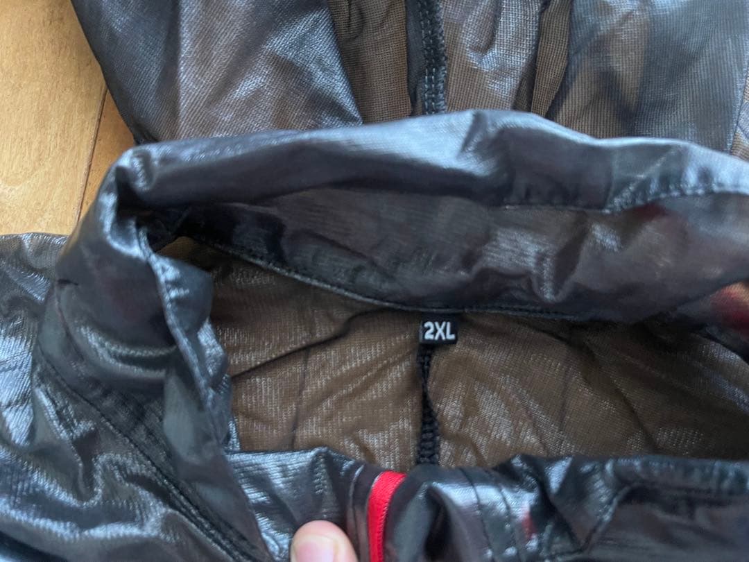 Castelli ウィンドブレーカー　2XL 黒/赤