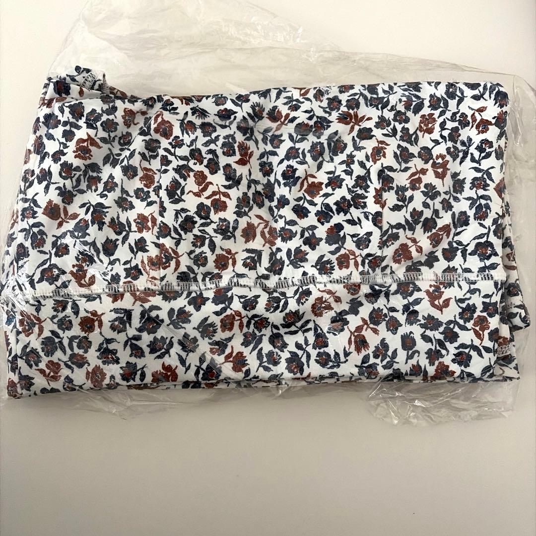 新品未開封　emmi yoga セットアップ