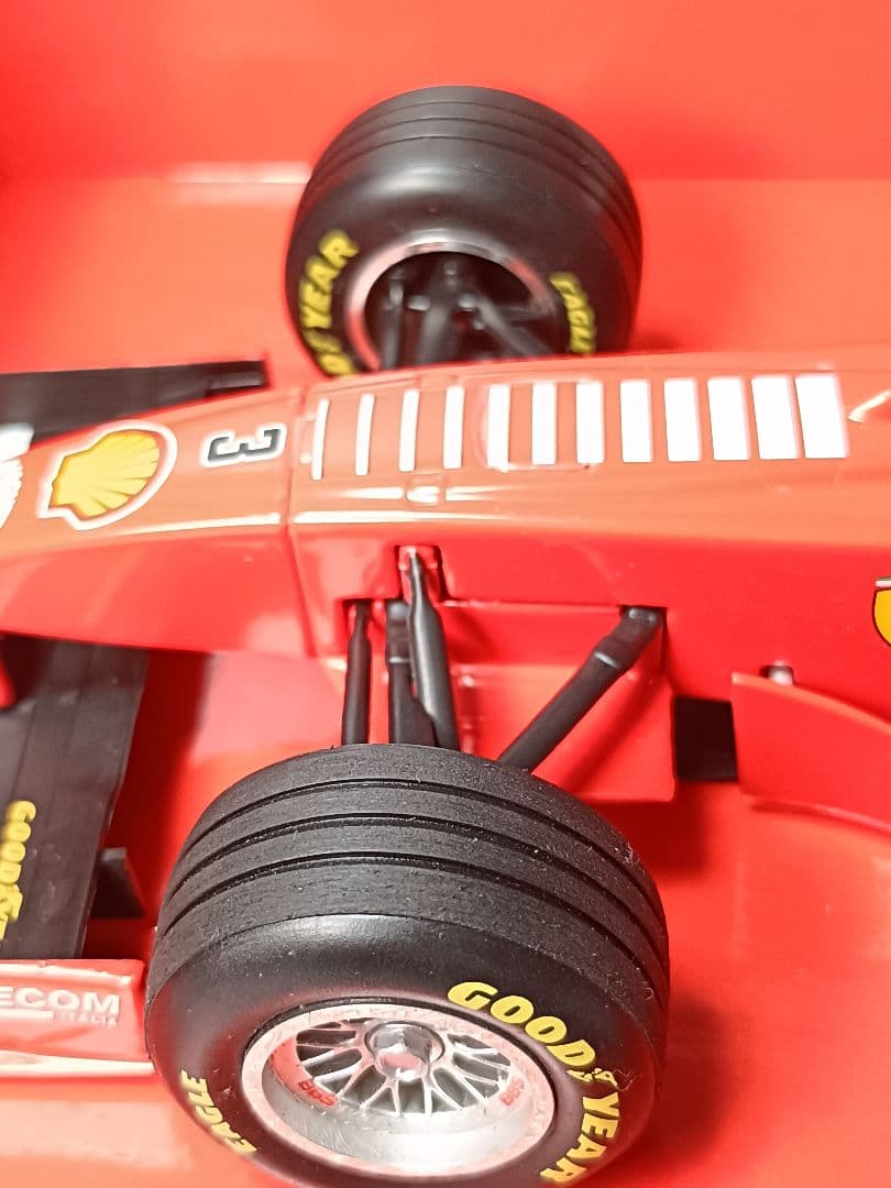 ミニチャンプス 1/18 フェラーリF300　M.シューマッハコレクション