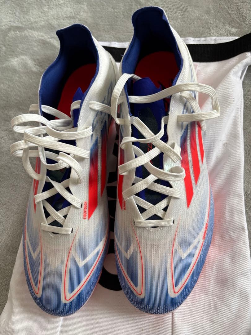 adidas F50 サッカースパイク