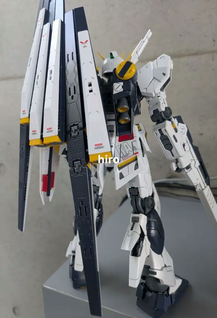MG　vガンダム Ver.ka　ニューガンダム　完成品　逆襲のシャア　ガンプラ