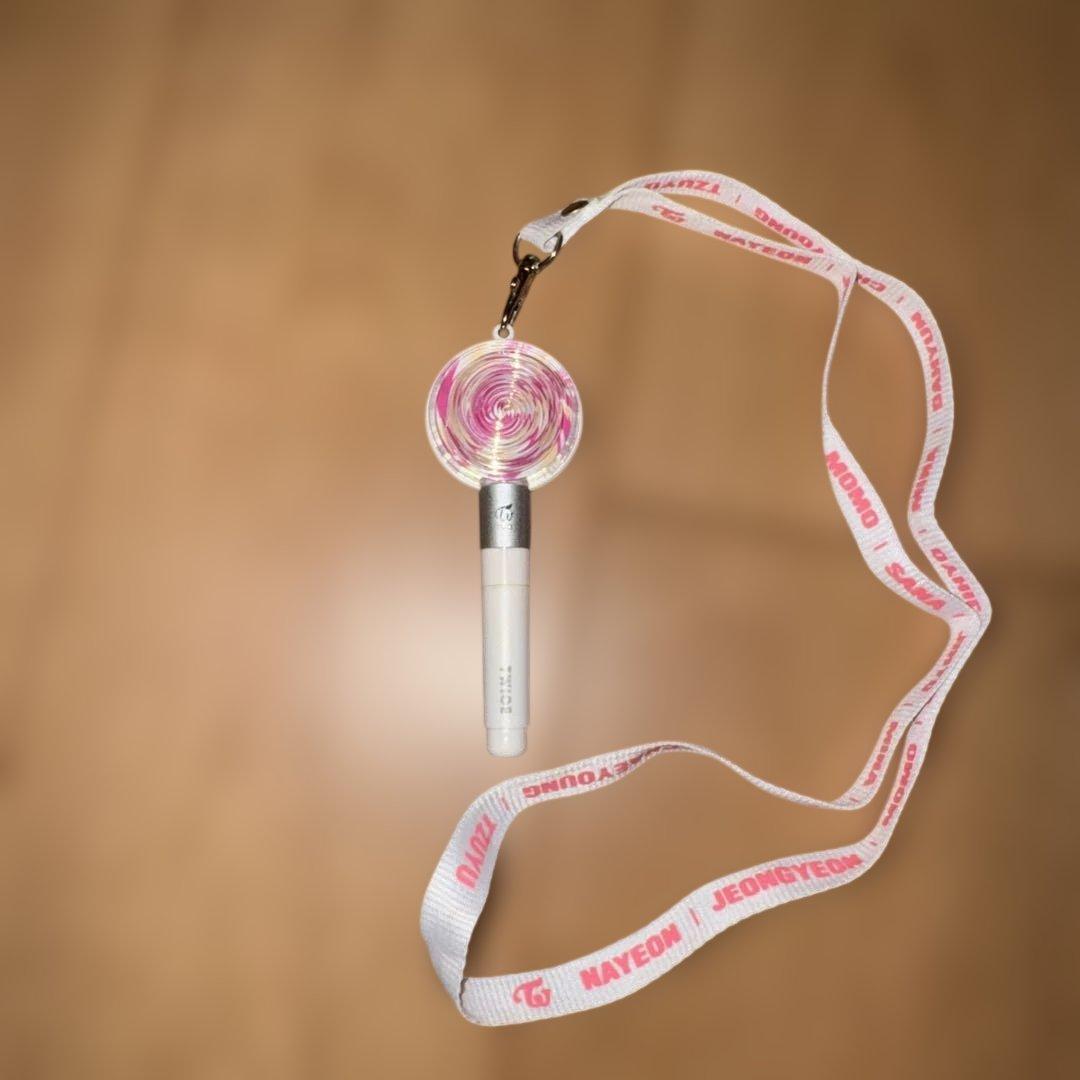 twice ミニペンライト　ボールペン　キーホルダー