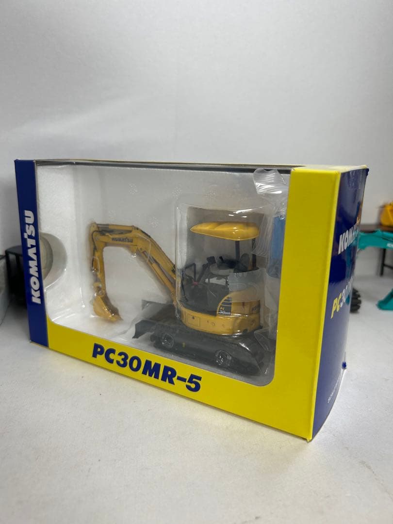 コマツpc30mr