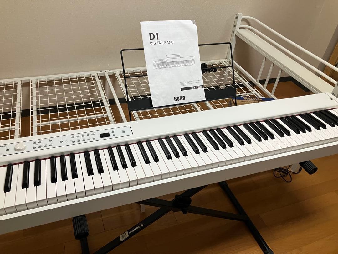 KORG D1 電子ピアノ 2022年製 純正ペダル、スタンド付き