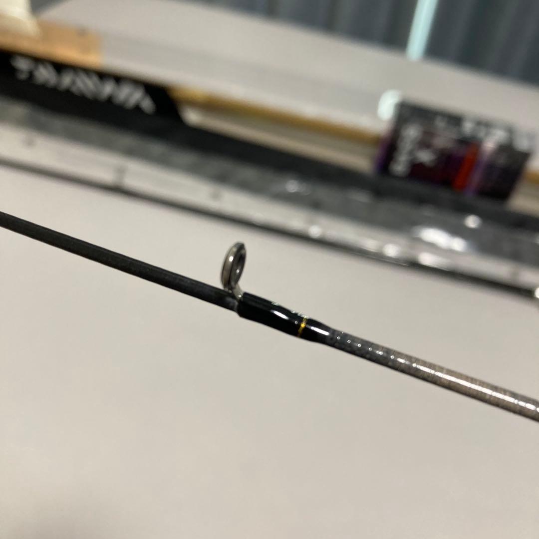 バスX　712HB