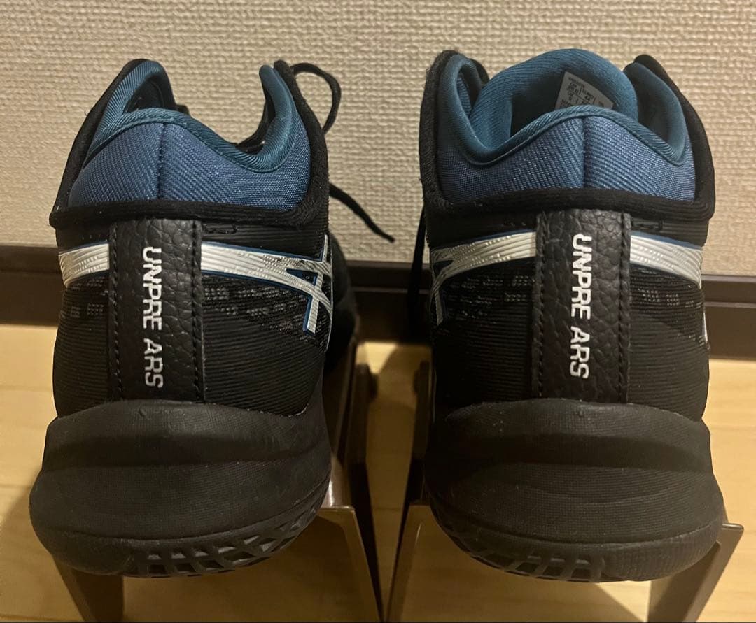 asics アシックス　アンプレアルス1
