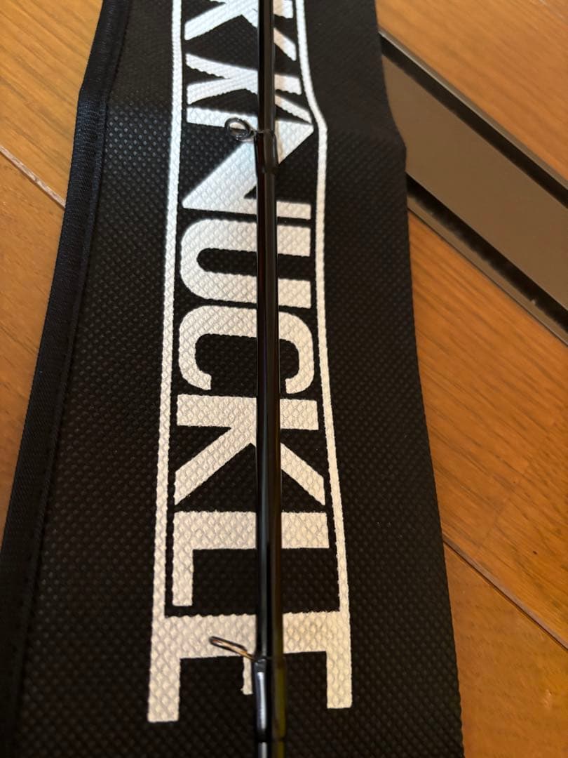 ブルーブルー ブラックナックル 662　Light sensitive