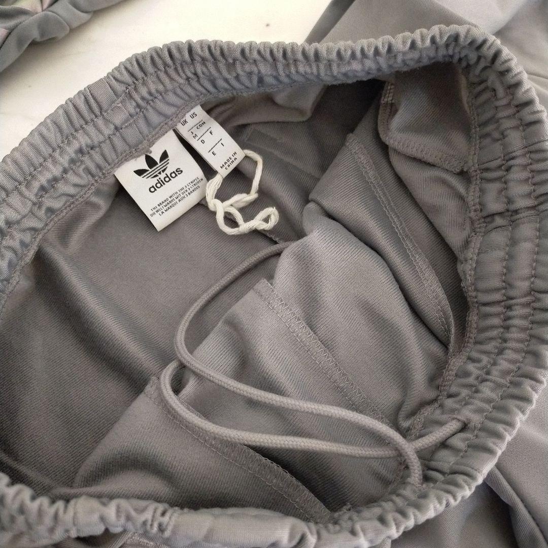 adidas　アディダス　ジャージセット　上Ｌサイズ　下Мサイズ