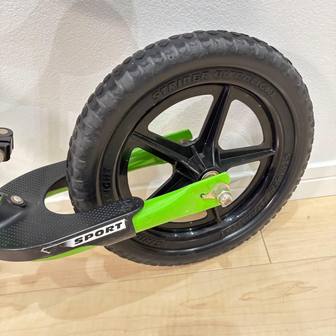 キレイ✨ストライダー 12 スポーツ グリーン 本体