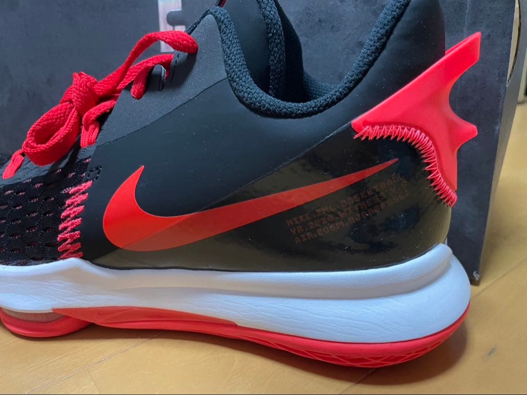 NIKE スニーカー