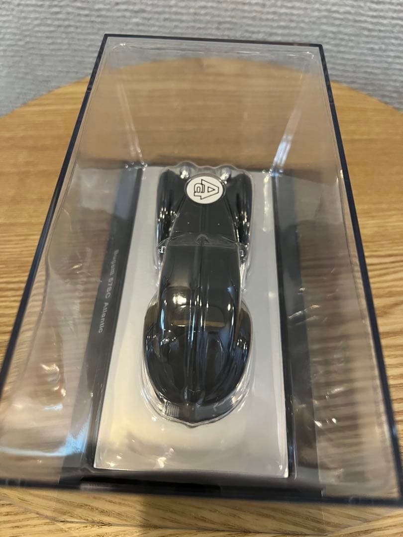 ブガッティ 57SC アトランティック 1/43