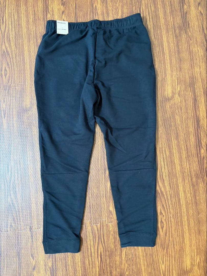 新品未使用　NIKE フリーストレーニングパンツ