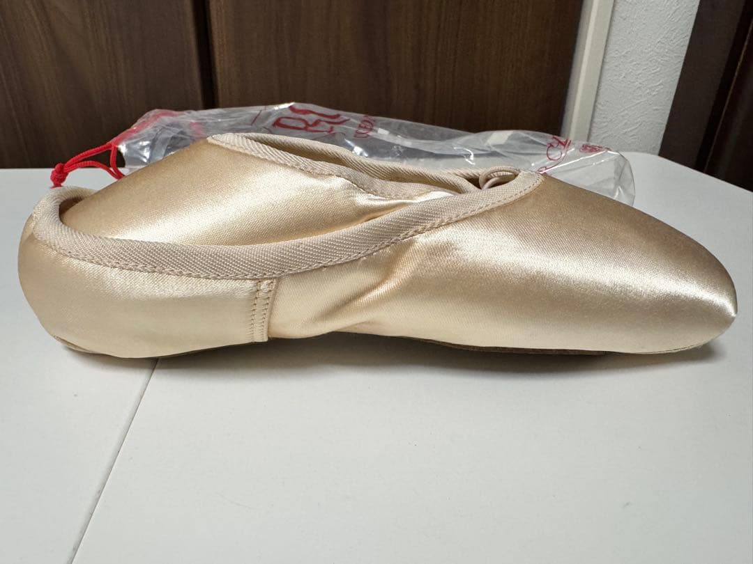 【未使用3足】R class RC34 24cm W2 M ポワントトウシューズ