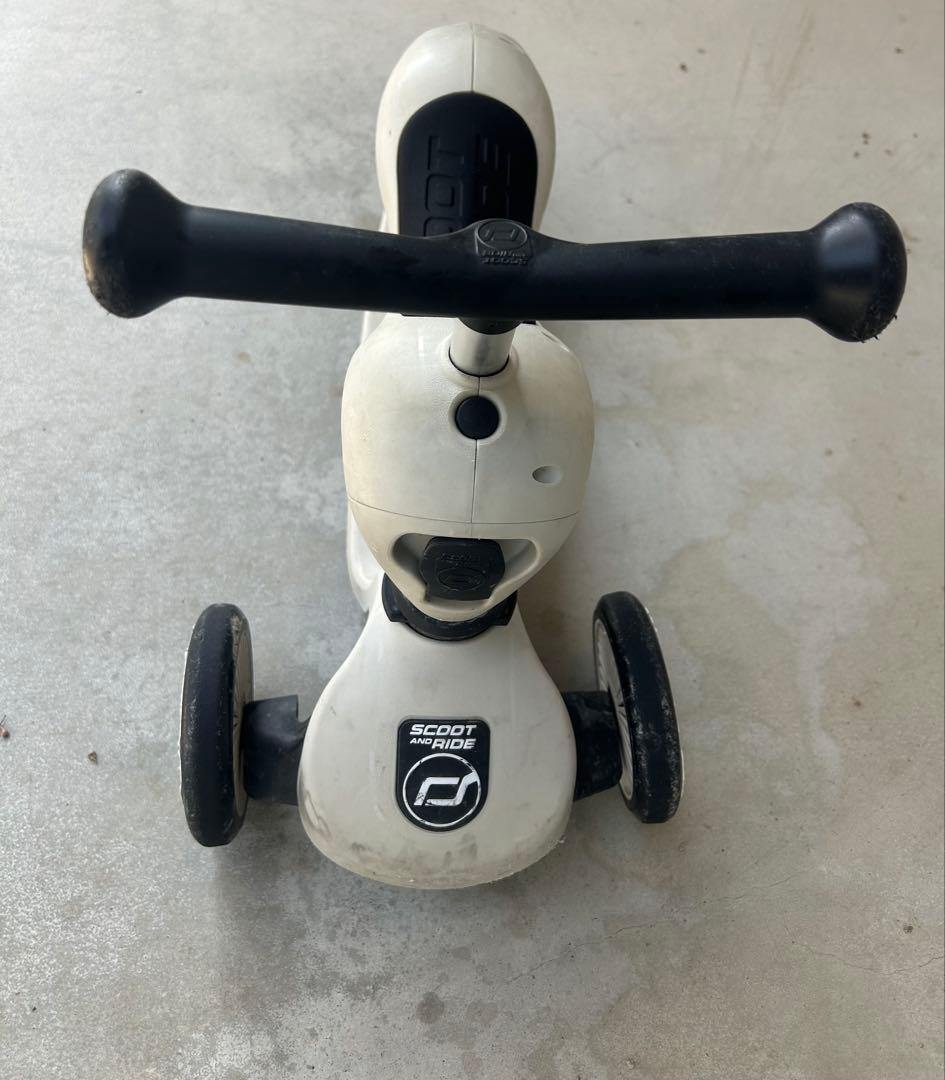 スクートアンドライド　SCOOT AND RIDE キックバイク、キックボード