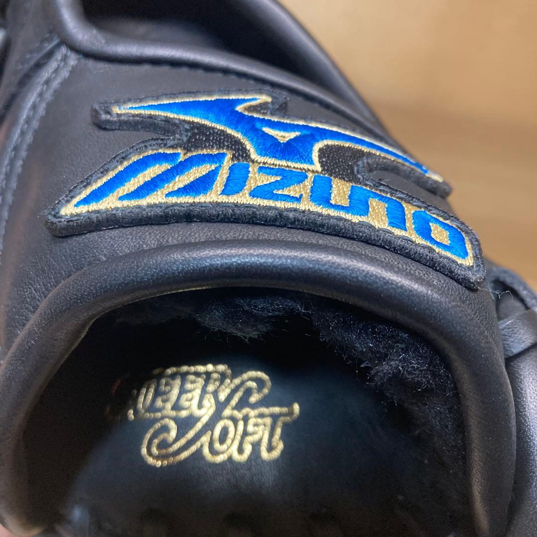 Mizuno SteerSoft 軟式グラブ サウスポー　ブラック ブルーロゴ