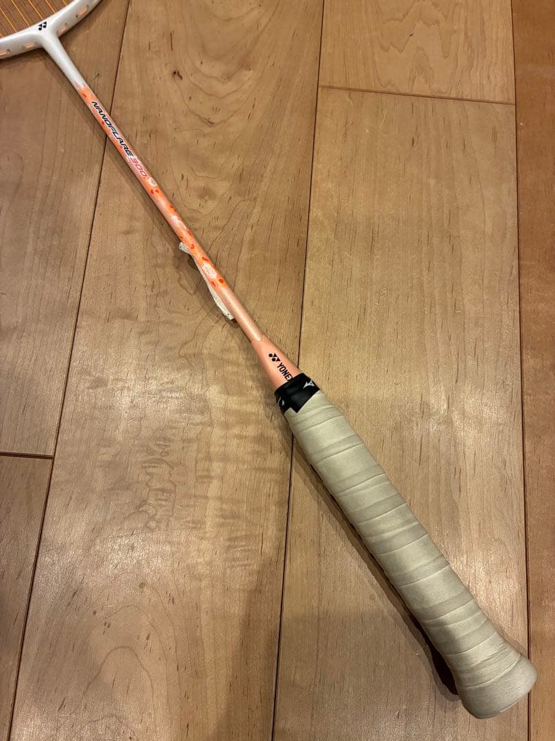 美品(定価14000円)YONEX バドミントンラケット