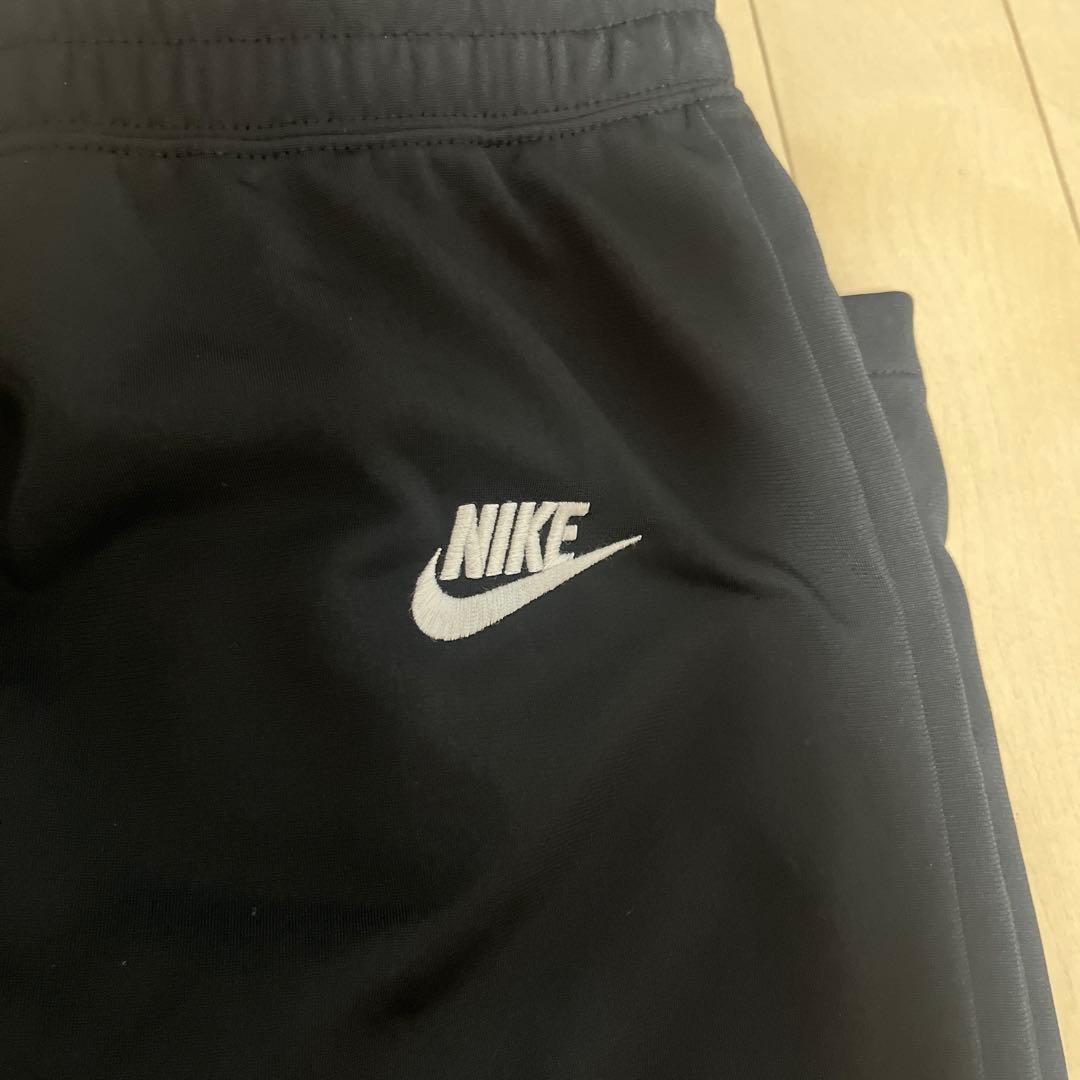 新品未着用　ナイキ　ジャージM