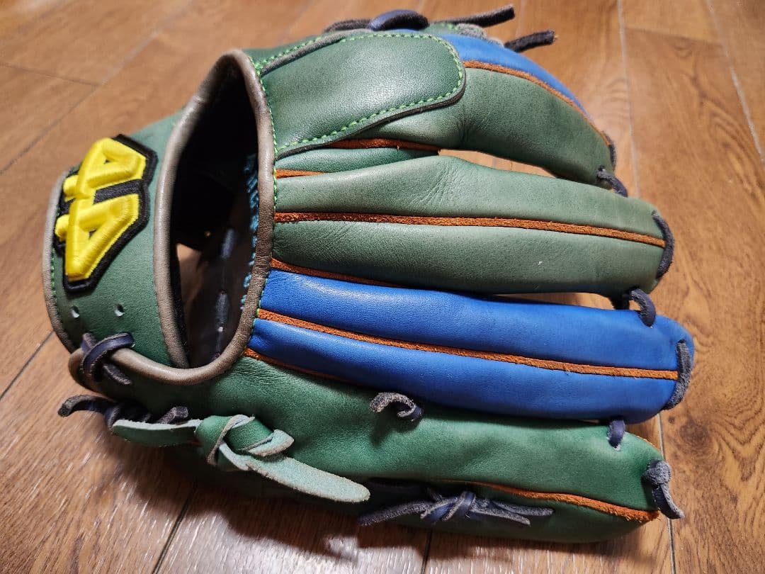 44 フォーティーフォー　オーダーグローブ　軟式　内野手　左投げ用　即戦力！