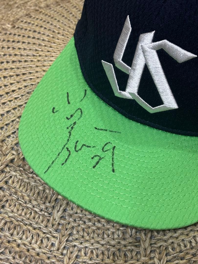 東京ヤクルト小川泰弘投手直筆サイン入りキャップ