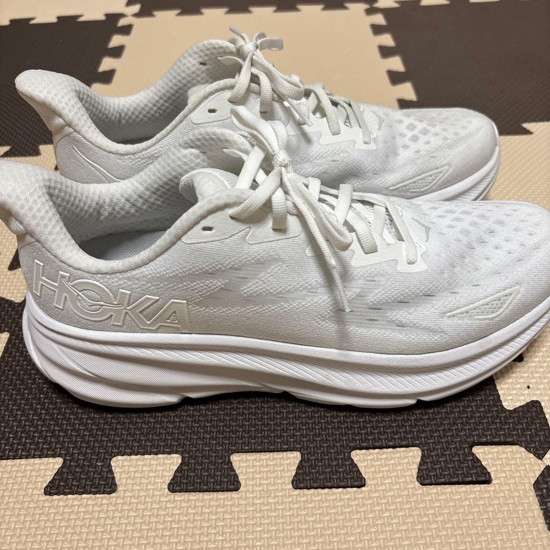 ホカオネオネ　HOKA ONEONE クリフトン９　27cm
