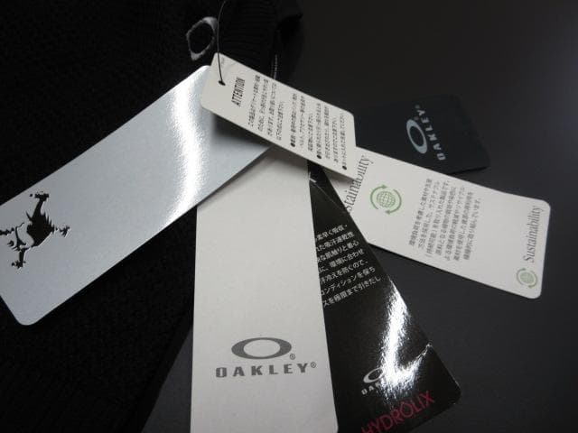 新品 OAKLEY オークリー ジップベスト