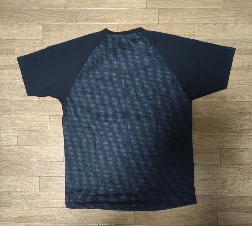 ヨネックスTシャツ　アクセルセンモデル　Lサイズ
