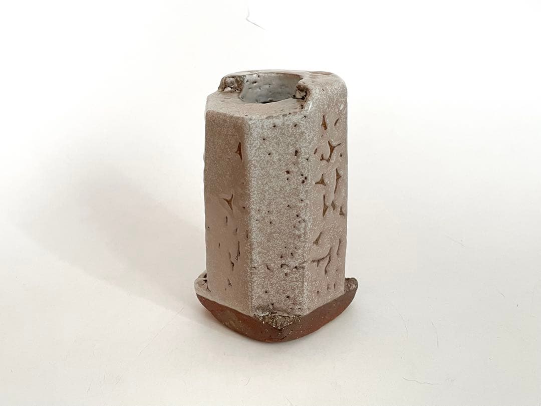 陶芸家　作家物　三輪栄造　花入　掛花入　萩　萩焼　面取　共箱　三輪休雪