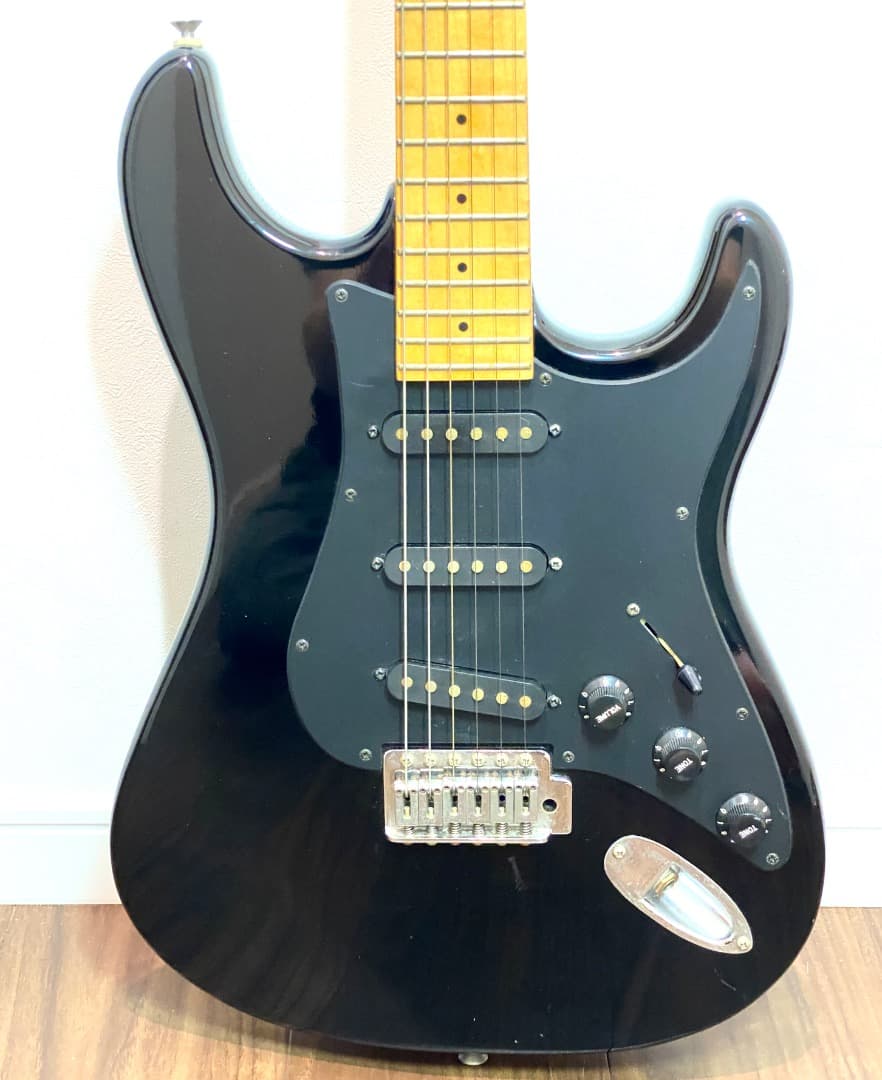 【送料込み】Aria Pro II Mad Axe ストラトタイプ エレキギター