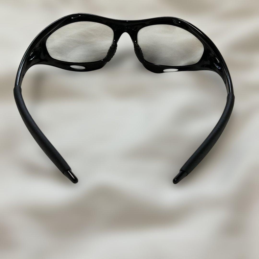 Oakley ブラック スポーツサングラス