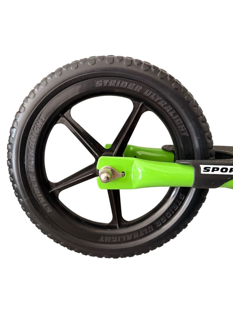 美品　ストライダー　STRIDER SPORT 12インチ グリーン 日本正規品