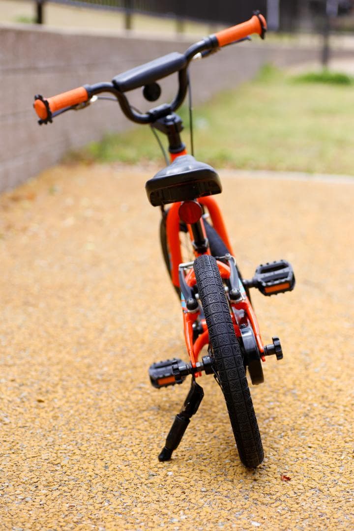 TREK precaliber 16 2018モデル【純正補助輪付】直接引取限定