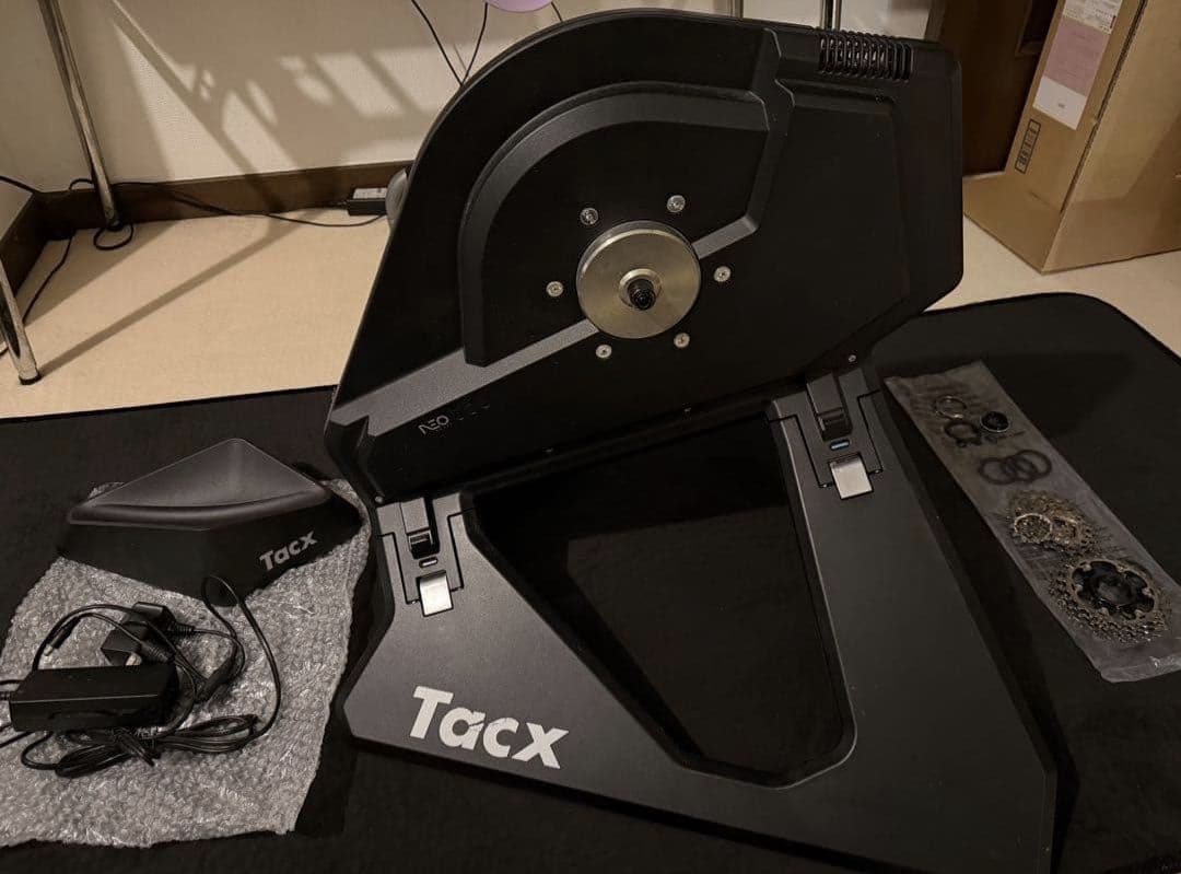 Tacx NEO Smart トレーナー スプロケ付