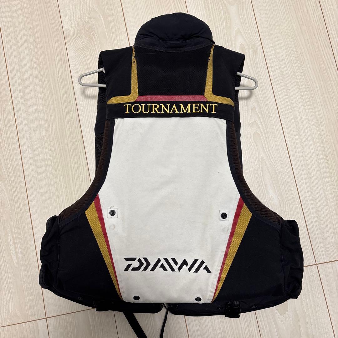 DAIWA TOURNAMENT ライフジャケット Lサイズ